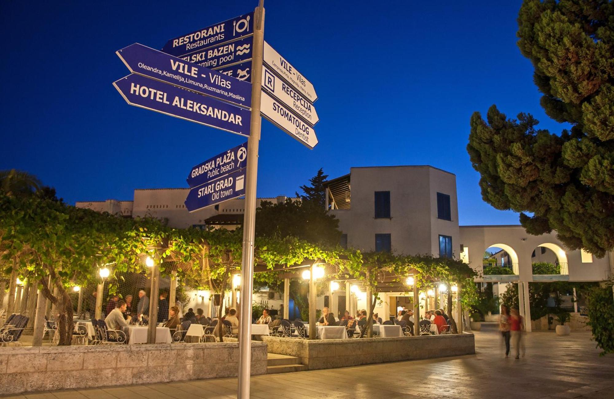 Hotel Slovenska Plaza Standard Budva Exterior foto