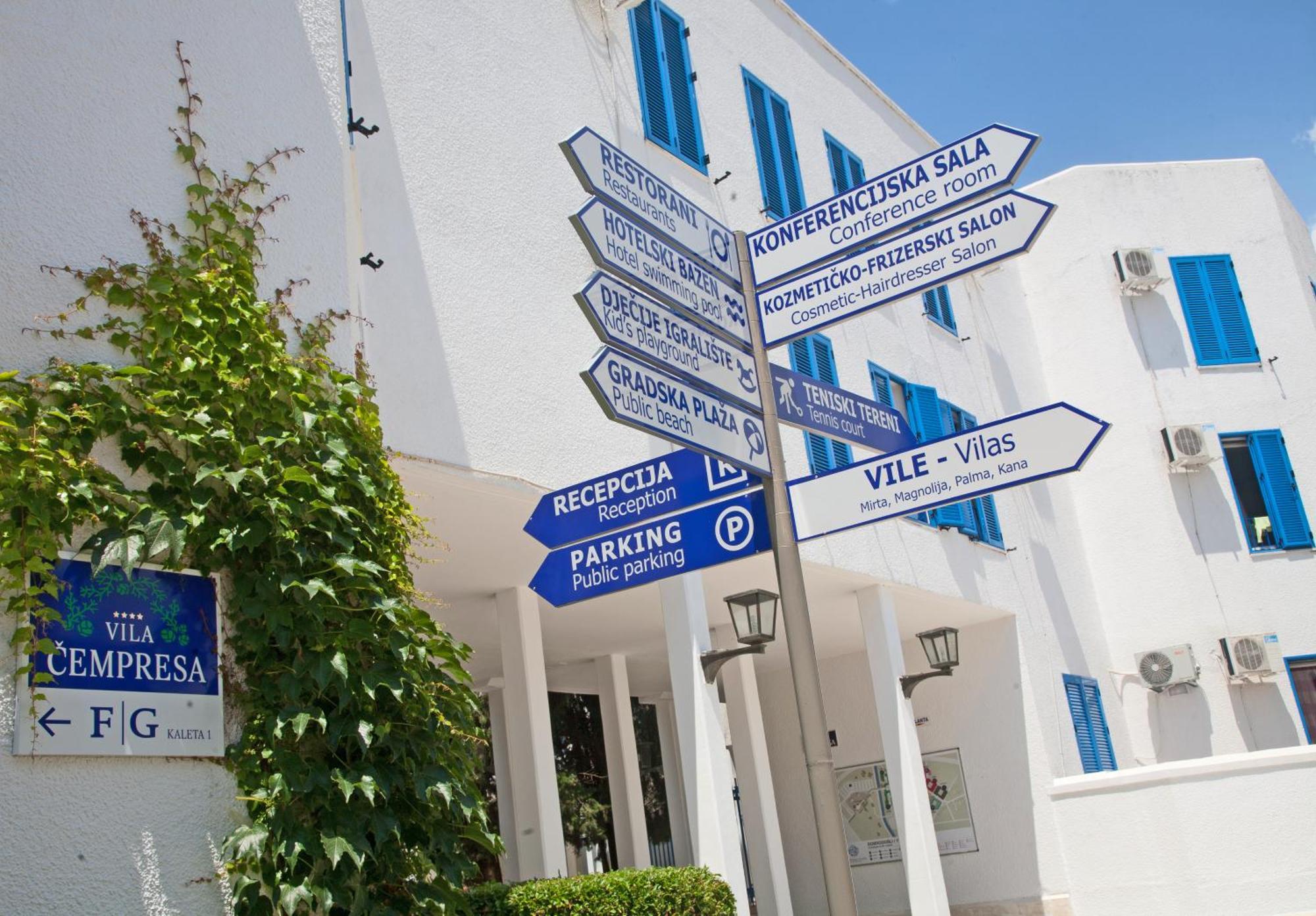 Hotel Slovenska Plaza Standard Budva Exterior foto