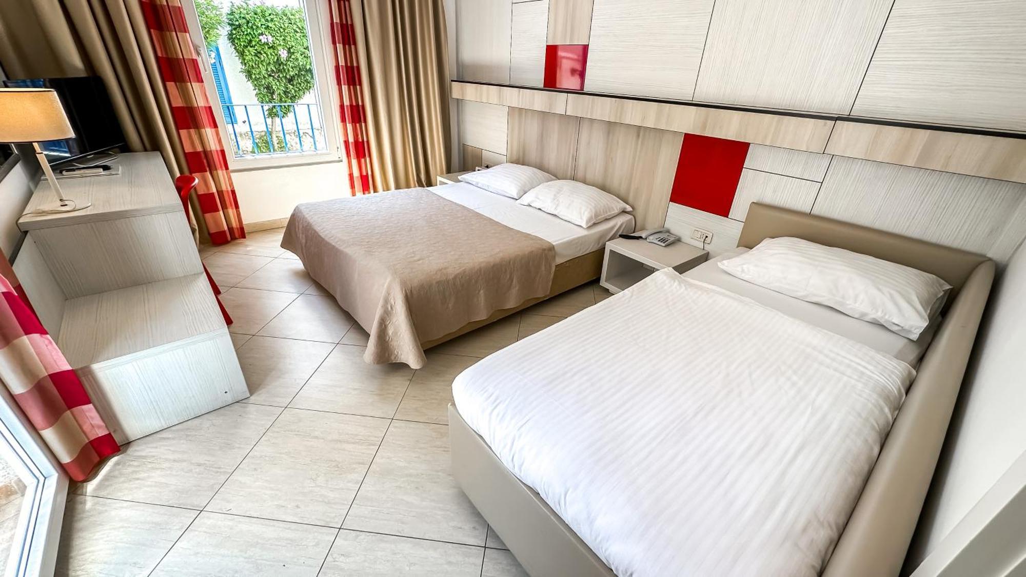 Hotel Slovenska Plaza Standard Budva Exterior foto