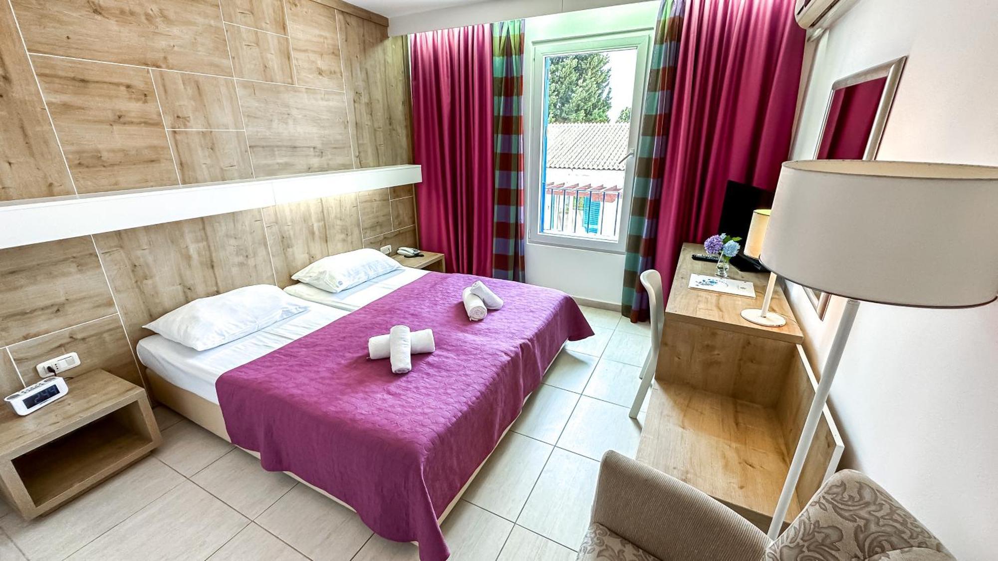 Hotel Slovenska Plaza Standard Budva Exterior foto