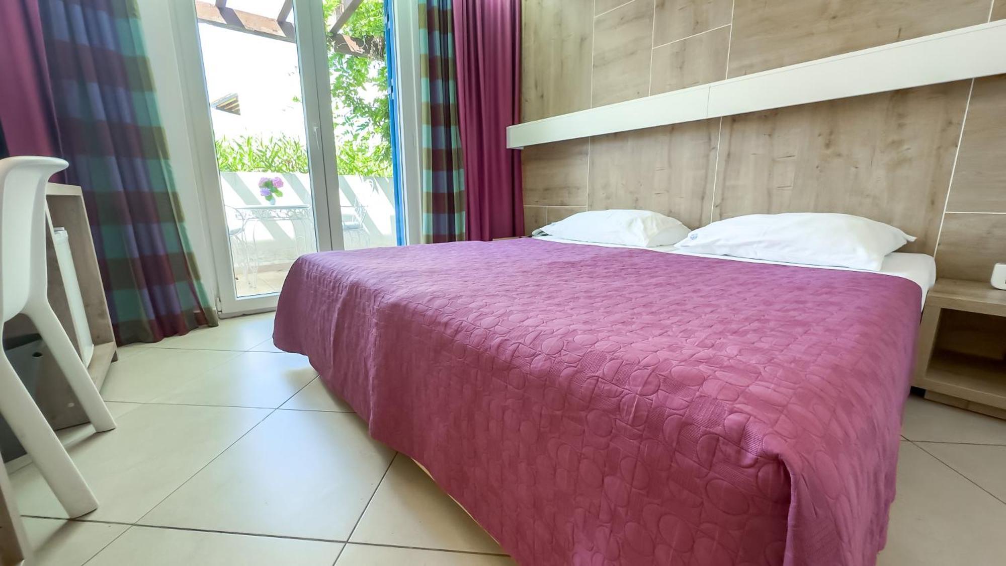 Hotel Slovenska Plaza Standard Budva Exterior foto