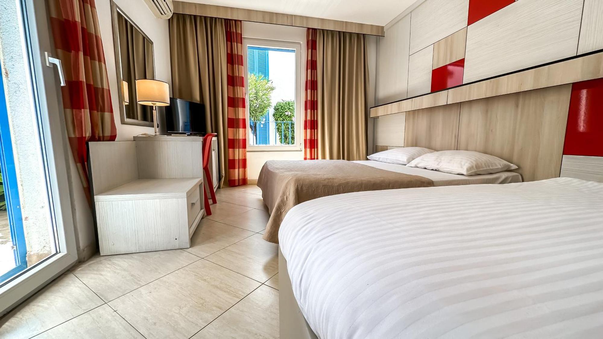 Hotel Slovenska Plaza Standard Budva Exterior foto