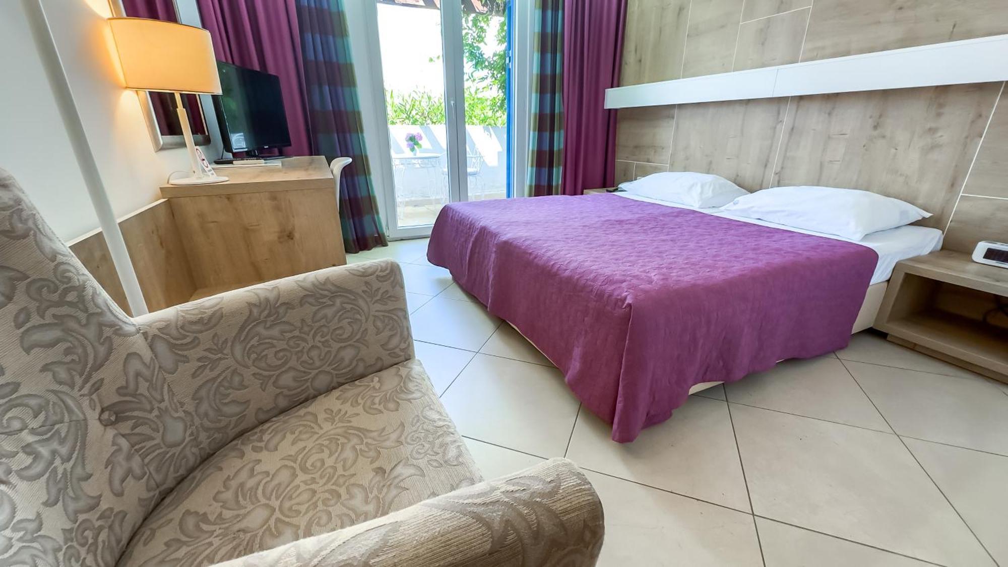 Hotel Slovenska Plaza Standard Budva Exterior foto